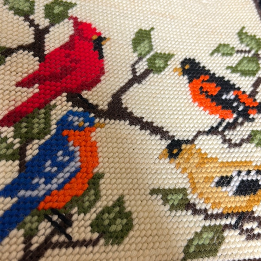 Tooooo CUTE!! Spring bag! Embroidered